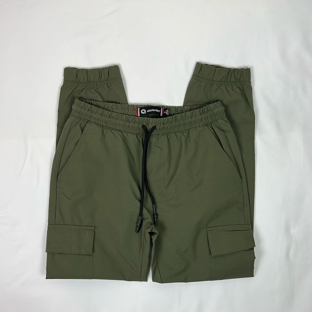 Akademiks Men Medium Olive Green Cargo Jogger Pockets‎ Pant Drawstring Tie Waist - Picture 2 of 9